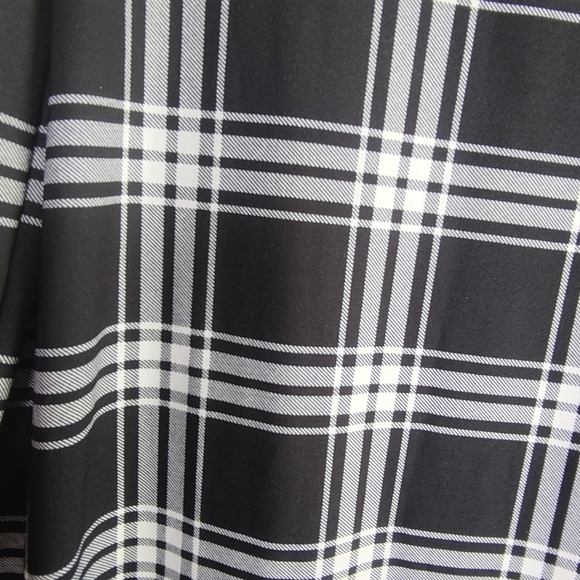 Mango black and white checkered plaid dress with buttons on shoulders - Picture 8 of 8
